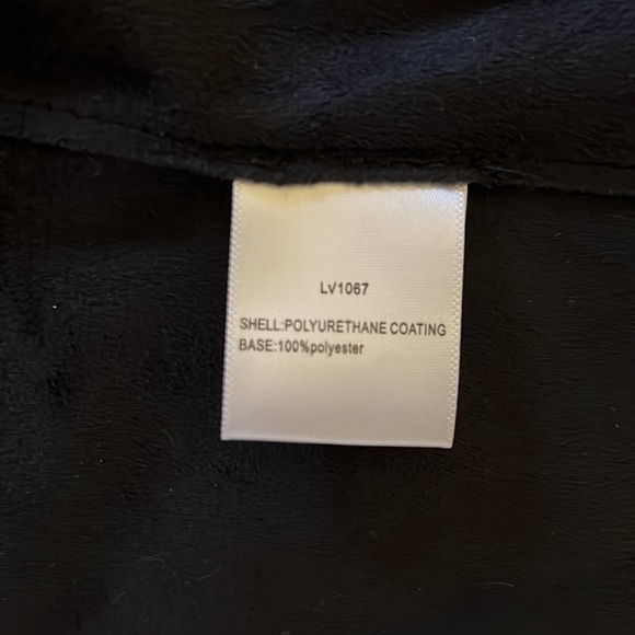 C. Luce reversible faux leather vest size M - Picture 3 of 4